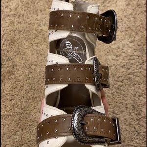 Brand New Freebird Violet. Size 8.